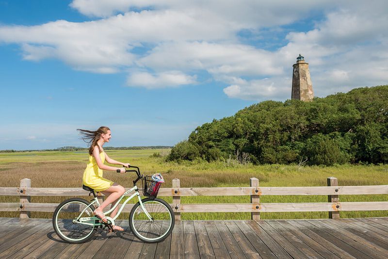 Relaxed Biking Scenes