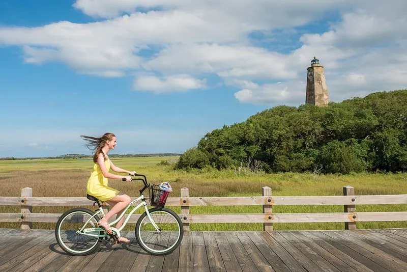 Relaxed Biking Scenes