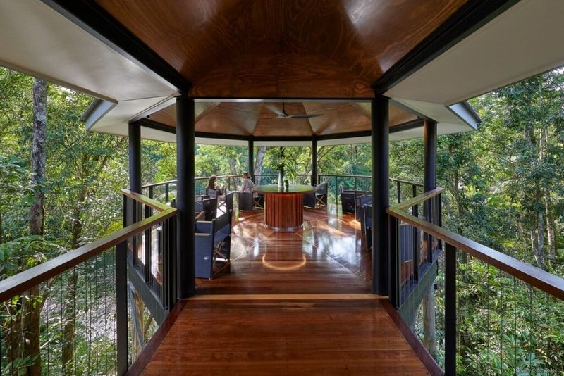Silky Oaks Lodge Treehouse