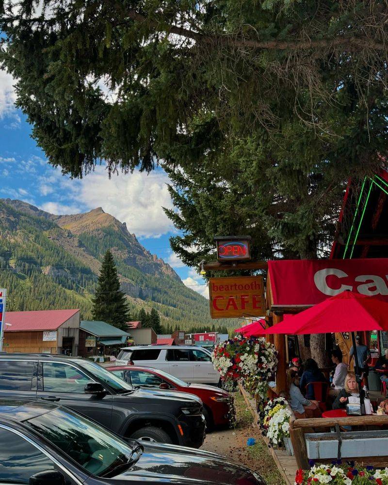 The Beartooth Café — Cooke City