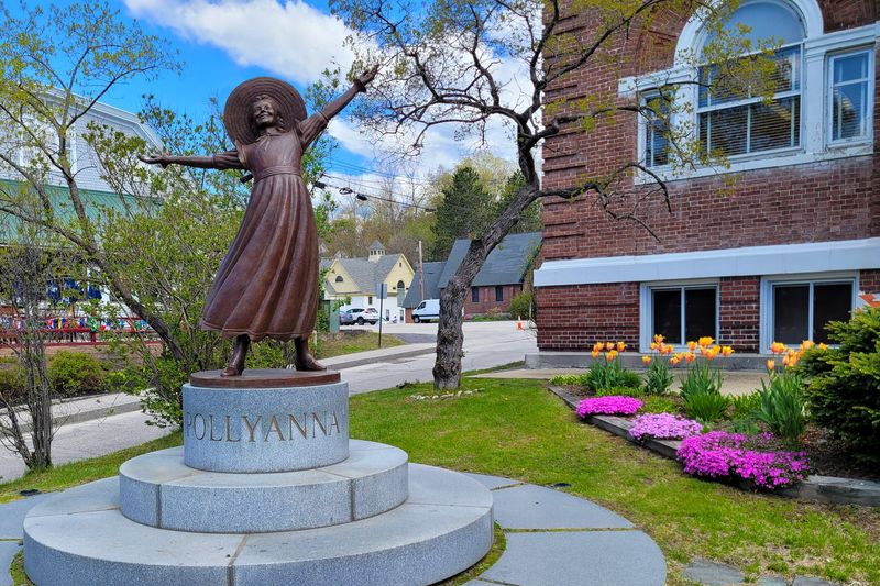 Pollyanna Statue