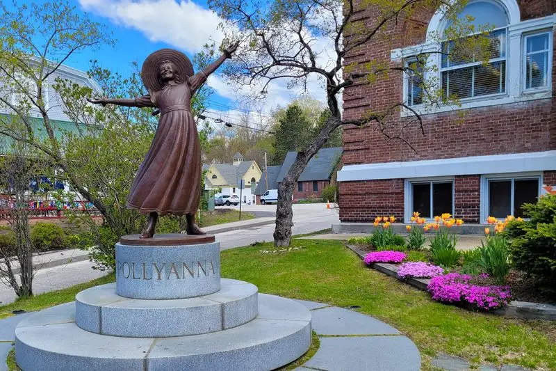 Pollyanna Statue