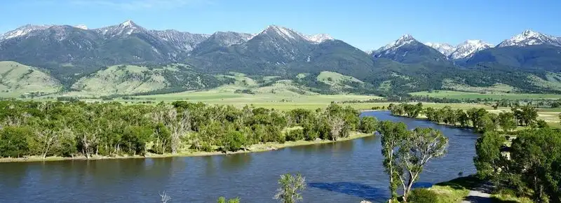 Proximity to Yellowstone National Park
