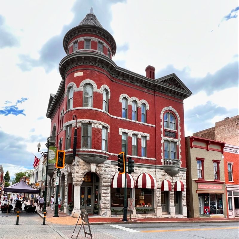 Staunton’s Architecture: Victorian, Colonial, and Everything Between