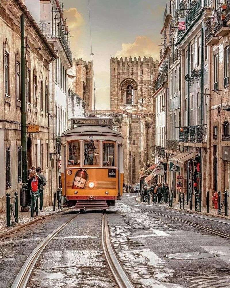 Tram 28