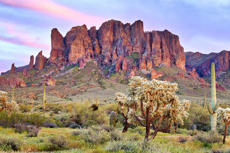 Drive Through the Superstition Mountains