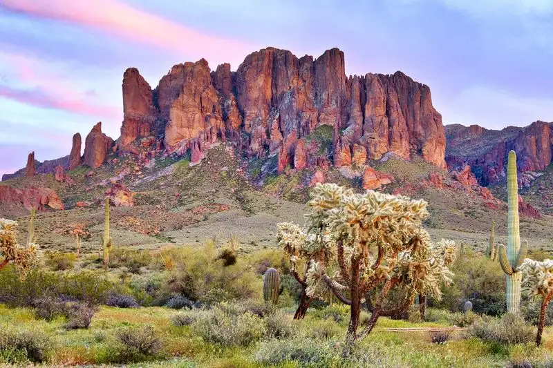 Drive Through the Superstition Mountains