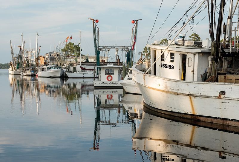 Wanchese, North Carolina – No Beach, Just Boats and Shrimp