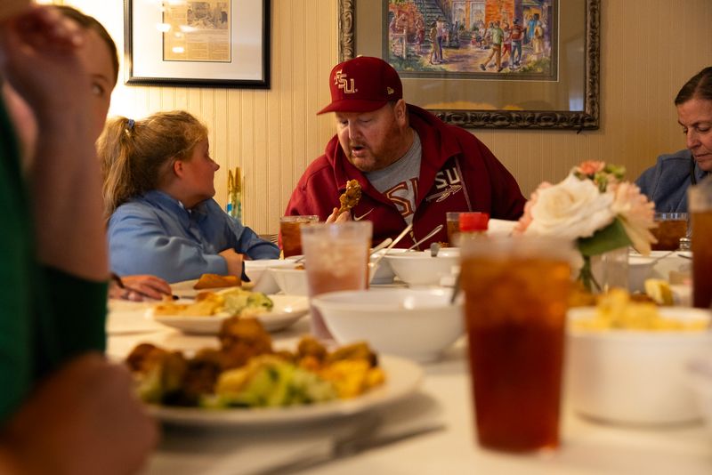 No One Likes the Restaurant