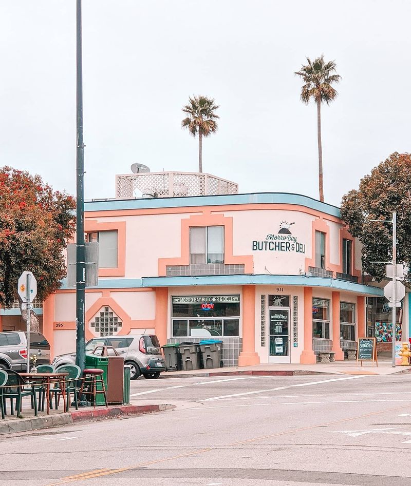 The Quaint Charm of Old Town Morro Bay