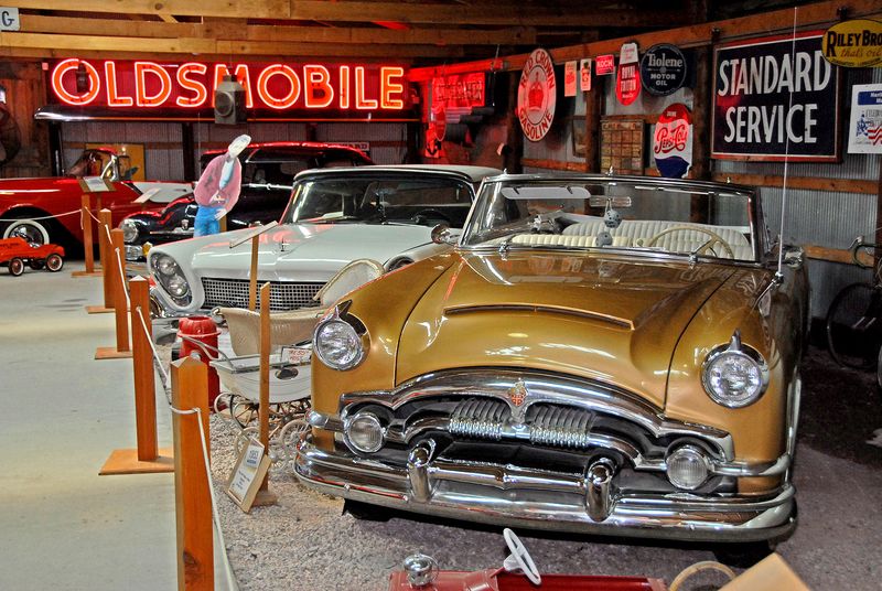 Pioneer Auto Museum – Murdo