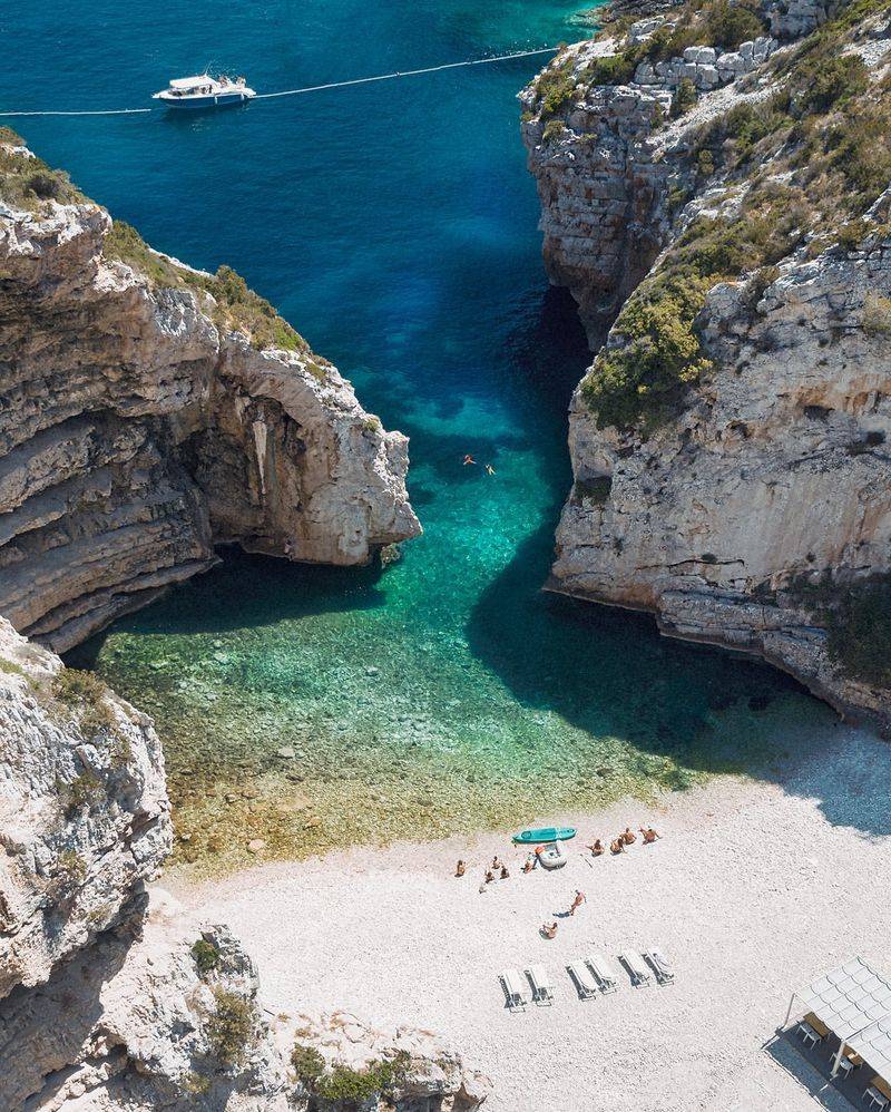 Stiniva Beach, Vis Island, Croatia