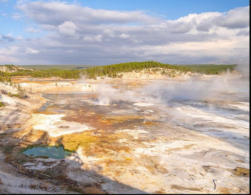 Yellowstone National Park (1872)