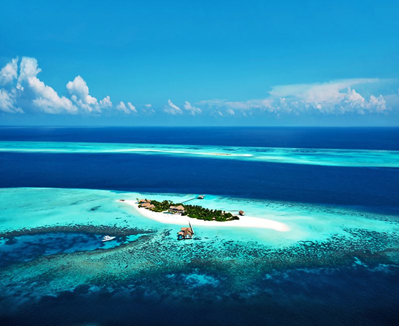 Voavah, Baa Atoll – Maldives (by Four Seasons)
