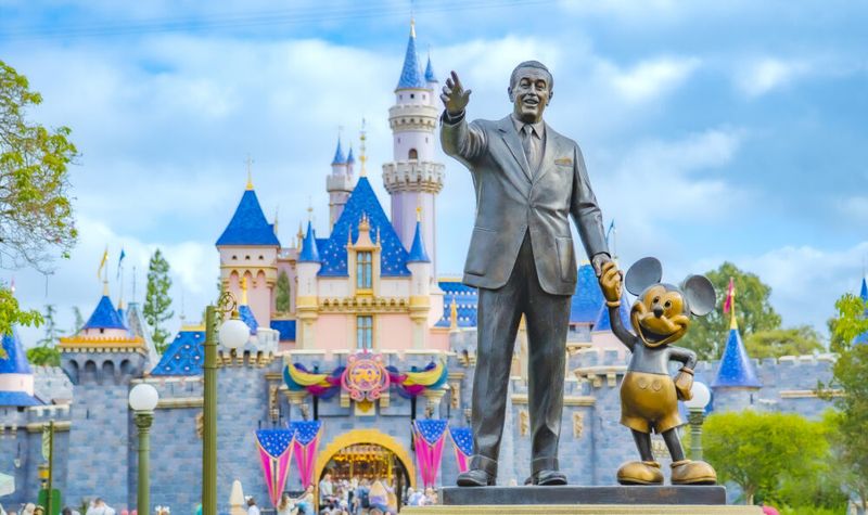 Easy connections to Disneyland Resort
