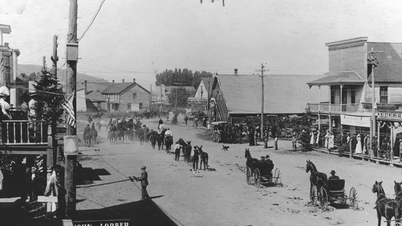 The Bustling Past