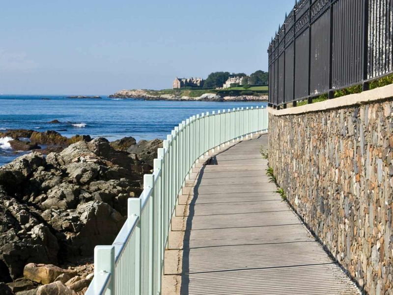 Rhode Island – Newport Cliff Walk