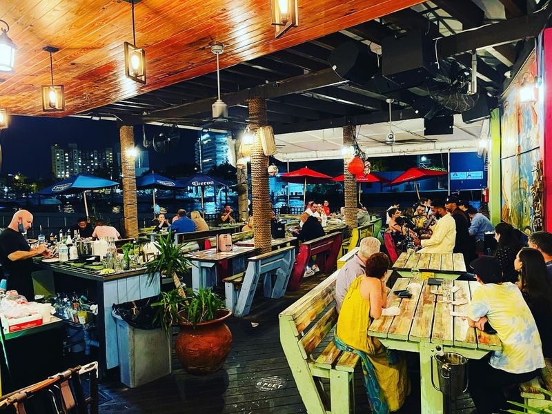 Garcia’s Seafood Grille (Miami) – Mangrove Views and Bay Breezes