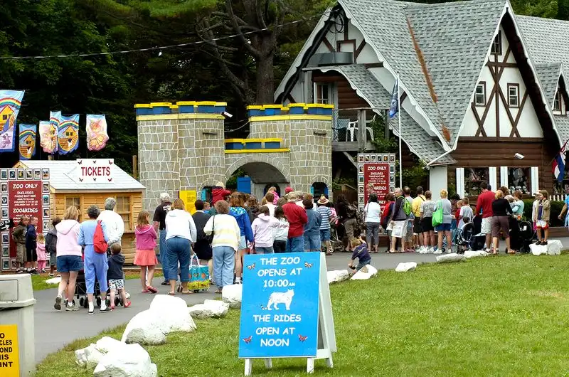 York’s Wild Kingdom Zoo and Amusement Park