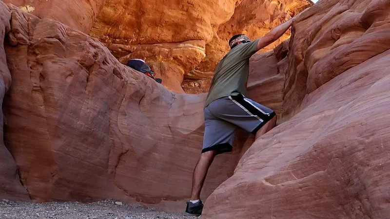 Little Wild Horse & Peek-a-Boo Slot Canyons