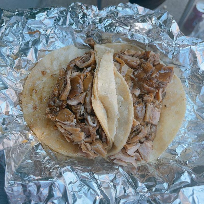 Carnitas El Momo – Bell