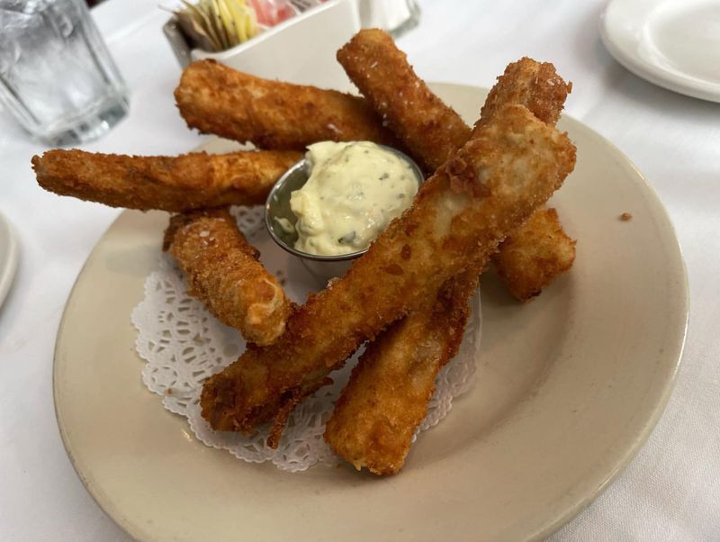 Eat at a Neighborhood Joint Like Li’l Dizzy’s or Joey K’s