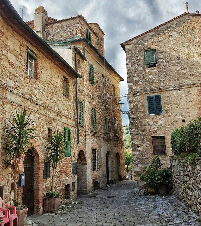 Suvereto