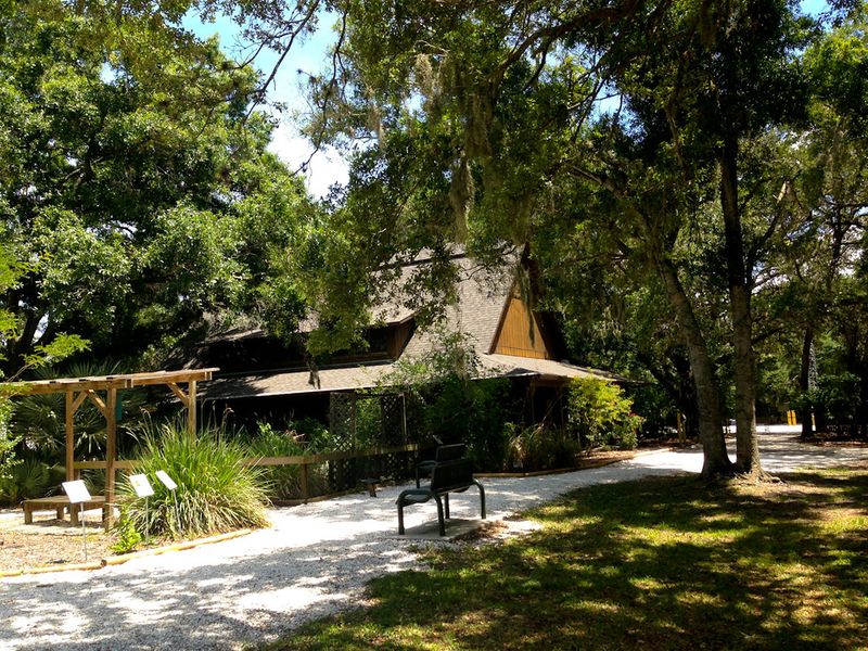 Moccasin Lake Nature Park