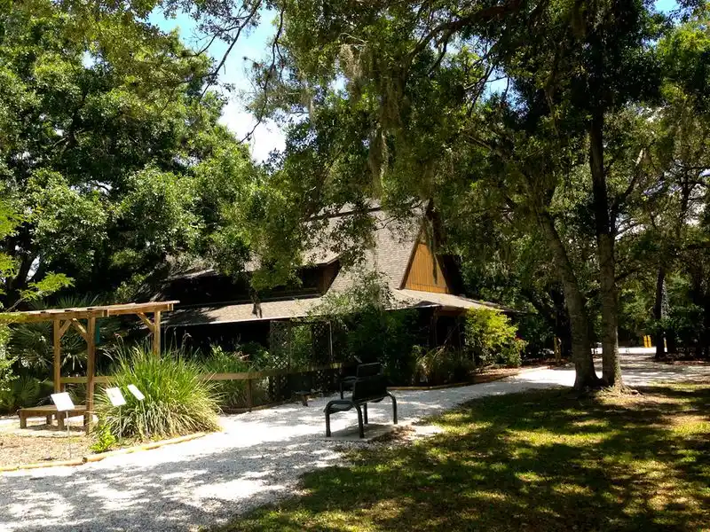 Moccasin Lake Nature Park