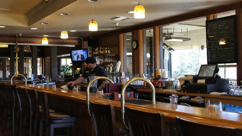 The Grill at Pine Mountain Lake – Groveland, CA