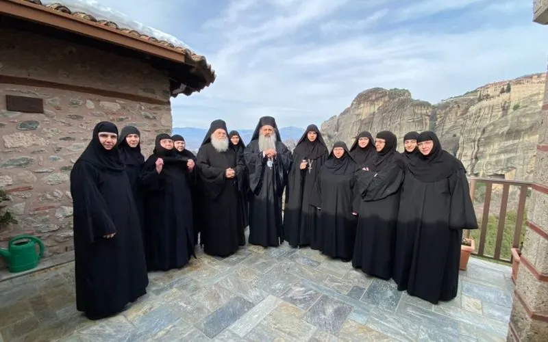 Dress Respectfully at Monasteries