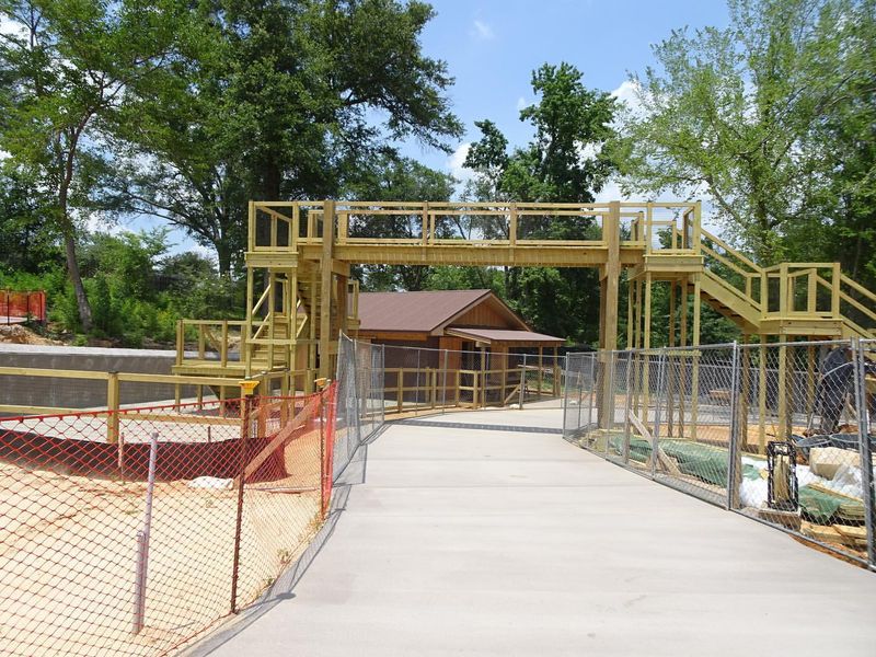 Small Zoo Garden That Focused More on Concrete Than Plants