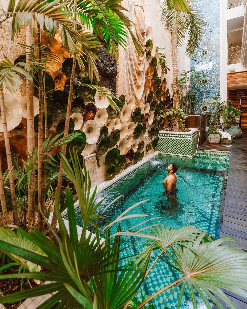 Boutique Hotels Instead of Skyscraper Resorts