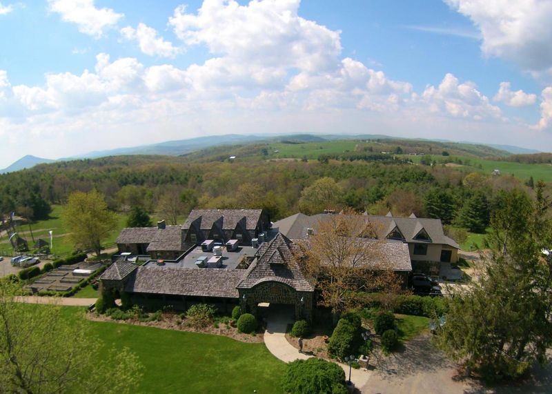 Chateau Morrisette Winery