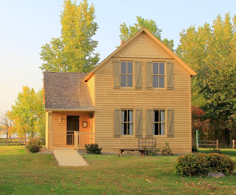 Tour the Karl Oskar House