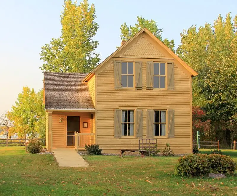 Tour the Karl Oskar House