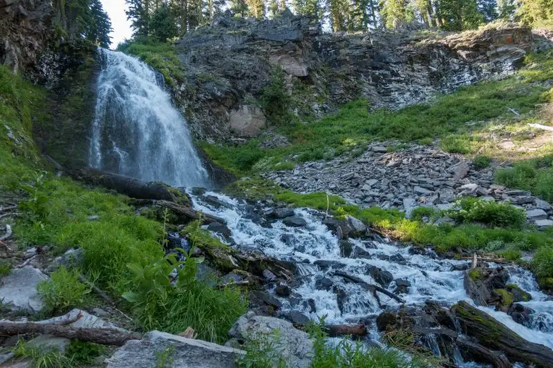 Hike Plaikni Falls Trail