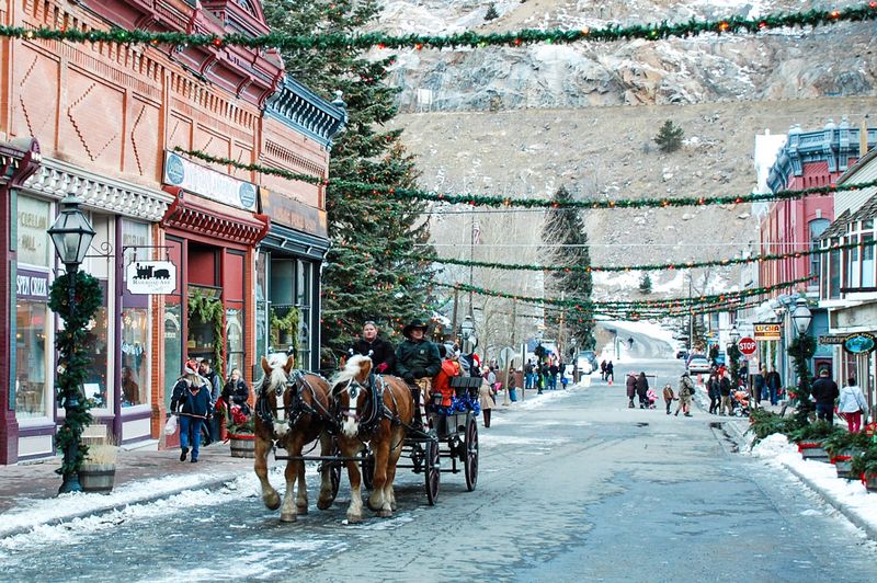 Stroll Along Historic 6th Street