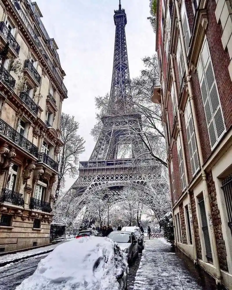 Visiting only in summer and missing Paris in the off-season