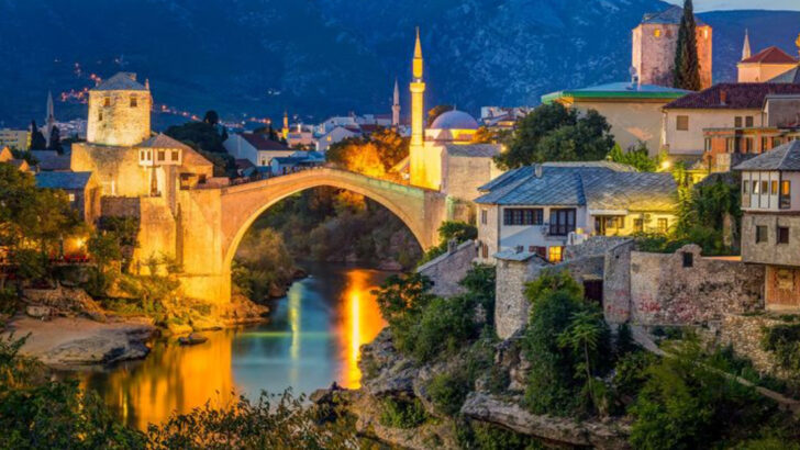 The 20 Most Beautiful Bridges in the World You’ll Want to See