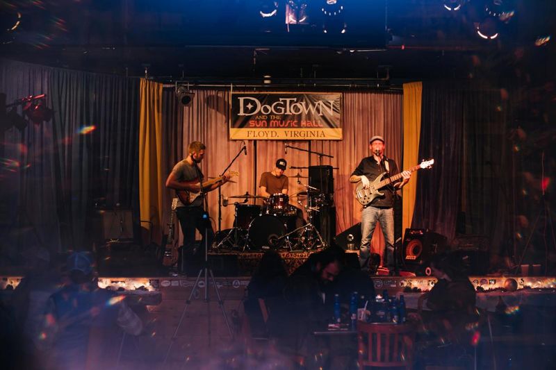 Dogtown Roadhouse