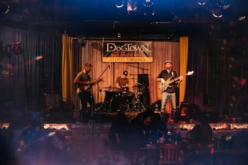 Dogtown Roadhouse