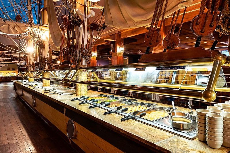 Captain George’s Seafood Restaurant – Multiple East Coast Locations