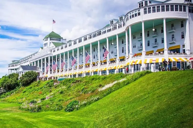 Grand Hotel