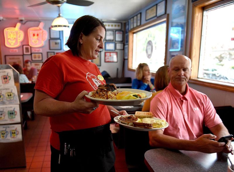 Red Arrow Diner – Manchester, New Hampshire