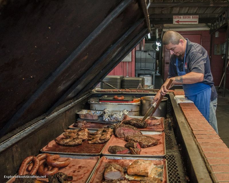 Cooper’s Old Time Pit Bar-B-Que – Llano