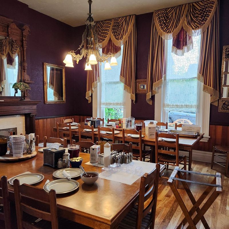 Monell’s Dining & Catering