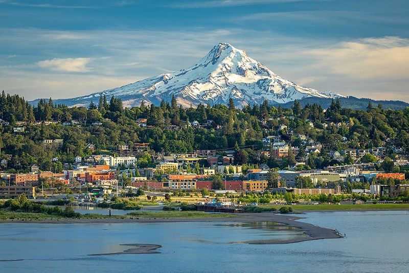 For the Outdoorsy and Easygoing: Hood River, Oregon