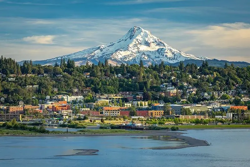 For the Outdoorsy and Easygoing: Hood River, Oregon
