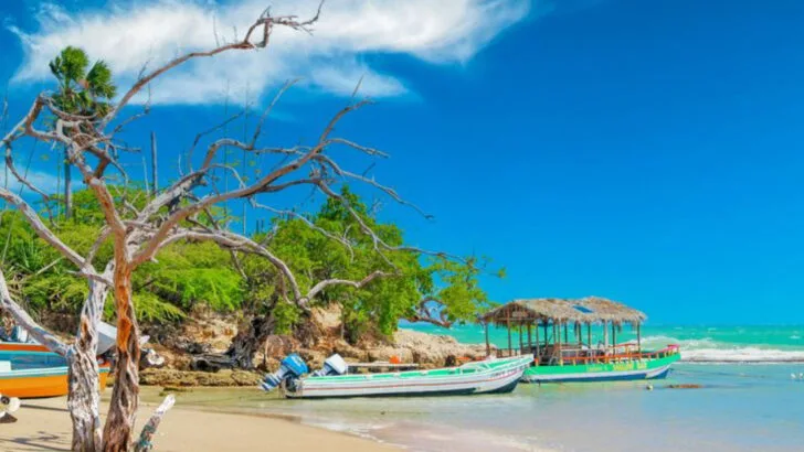 These 10 Caribbean beaches are local favorites for a reason